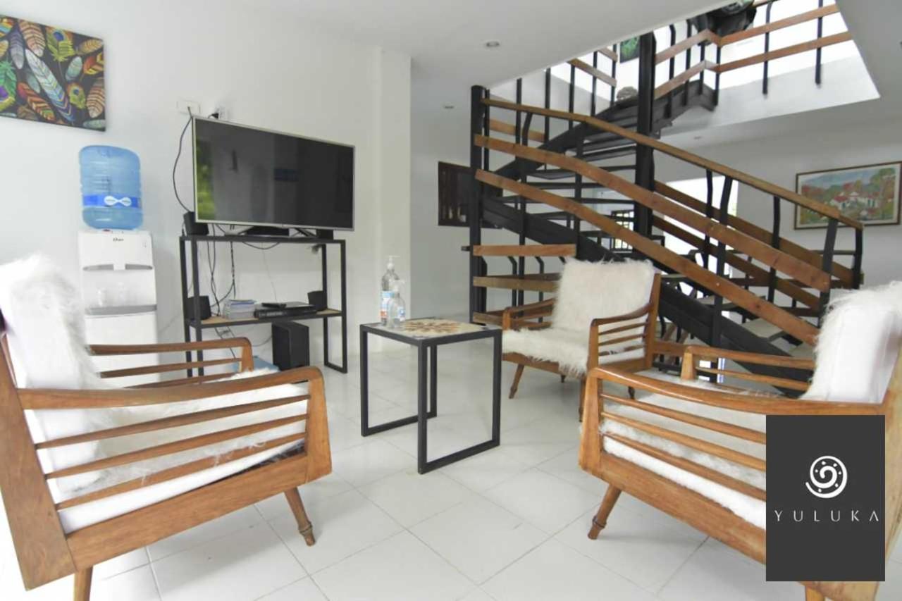 Yuluka Hostel Apulo Ngoại thất bức ảnh
