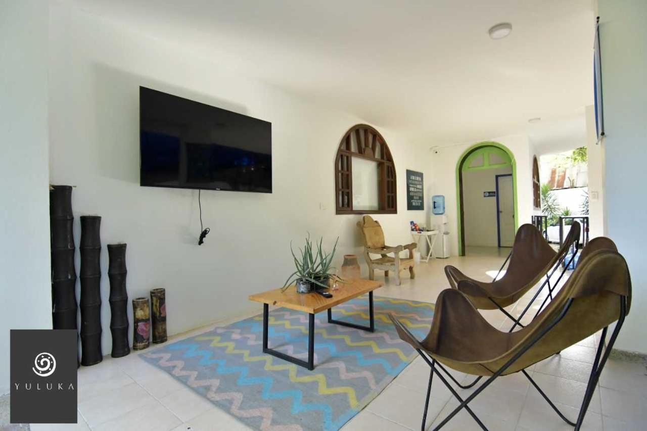 Yuluka Hostel Apulo Ngoại thất bức ảnh