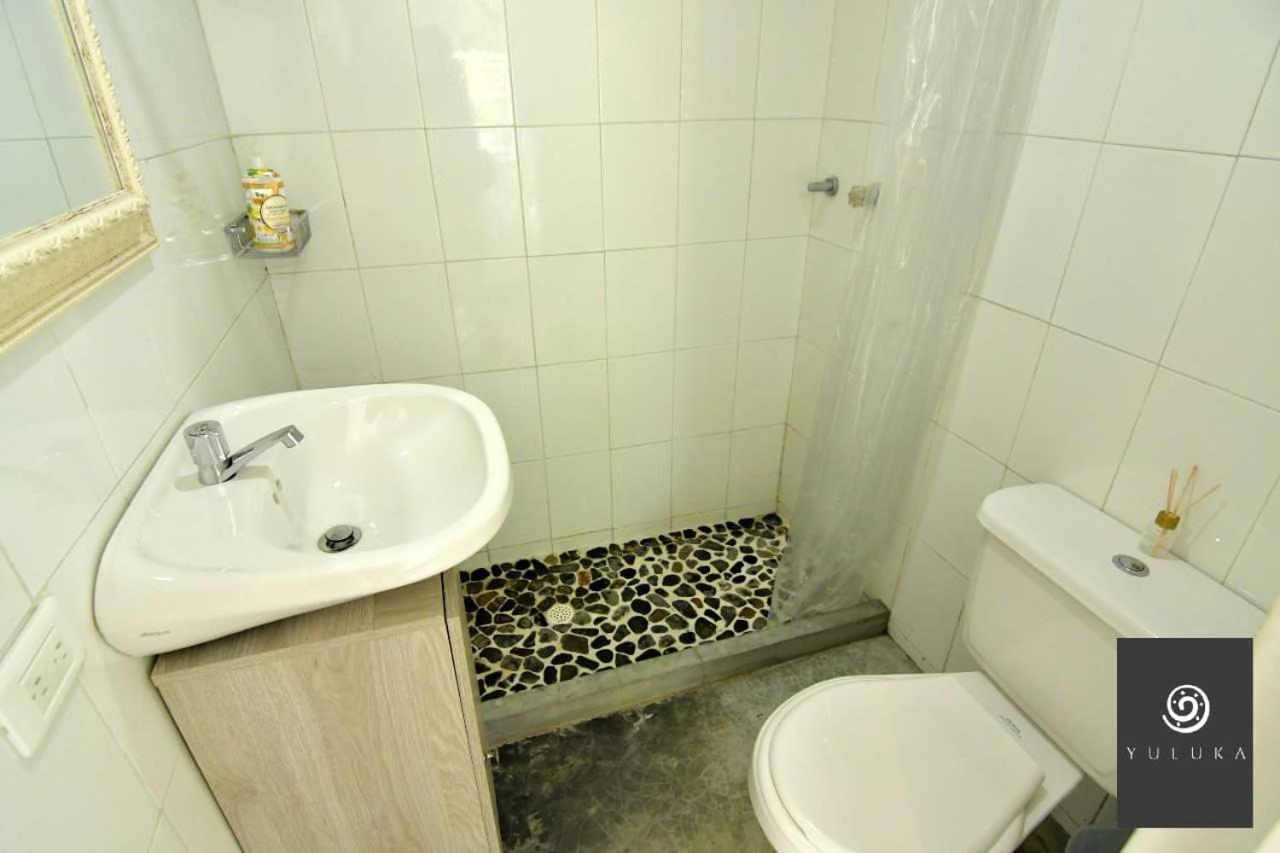 Yuluka Hostel Apulo Ngoại thất bức ảnh